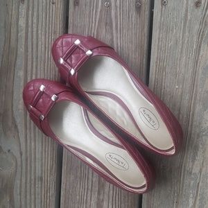 Red Talbots flats